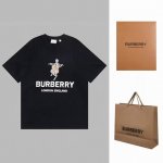 款号：E15 批90 burberry巴宝莉短袖T恤 Bbr新款T恤 采用280G超厚面料与Zp一模一致 白墨压花机成本高达98/公斤染料印绘而成 订制Yb1: