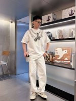 p210 2025夏季新款 Lv 手绘定制标休闲T恤 定制260G高支100%纯棉面料 宽松版型 工艺精细 舒适休闲百搭 颜色：黑色 杏色 尺码: S-3Xl