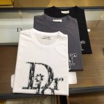 新品 Dio..R 2025春夏新款首发专柜最新款短袖圆领T恤 高端订制 设计前卫时尚！品牌Logo重工艺设计 高端定制双丝光面料.手感柔软.穿着舒适.专柜级别