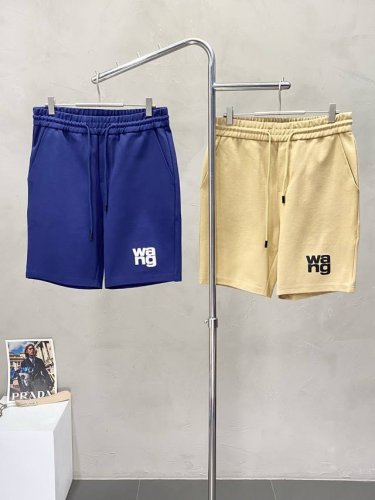 alexanderwang亚历山大王独家专供新款短裤高端版本！专柜定制面料 透气舒适度高，细节无可挑剔，品牌元素设计理念，体现高品质。手感细腻柔软！呈现休闲裁剪