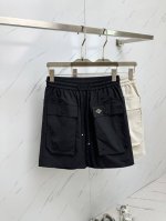 gucci 2025春夏新款提 情侣款短裤高版本 原版定制顶级面料，网红明星同款高密度面料，定制很高档、很有范儿！面料手感非常舒服 超级百搭好看的一款短裤！！三