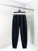 芬迪 2025夏季新款休闲裤！官网同步发售。品牌经典Logo休闲裤，定制面料，舒适度极好，手触感： 烈。辦识度极高，完美品相工艺。尺码：M-3Xl