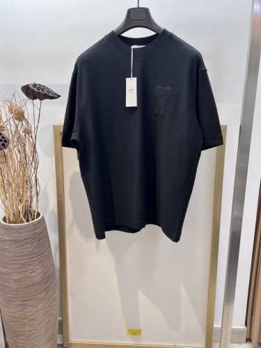 Size：S M L Xl 黑色 卡其色 两色入 Os宽松版 197353825081 Ami2025Fw 爱心系列早春限量版 黑武士真的不要太好看 毛线Log