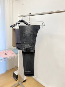香奈儿 2025官网高端新品原单少数帅爆牛仔裤 百分百原单 百搭神器 今年最新流行的风格设计款式 剪裁设计挺拔有型 低调不失奢华 超有Feel上身精致跃然 简单