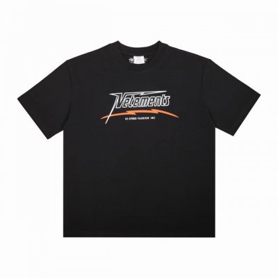 特价 Vetements 字母印花圆领短袖 亮面反光的印花工艺 高克重的面料上身挺括 前后副都用了亮面反光的印花工艺 夏天穿搭必备款 码数Sml