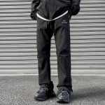 arc'teryx 始祖鸟美式防水冲锋裤，新款机能休闲裤，男女同款，高品质，小红书主播推荐，上身质感满满，版型立体，完美修饰腿型，可随意日常搭配，不费劲就能穿出