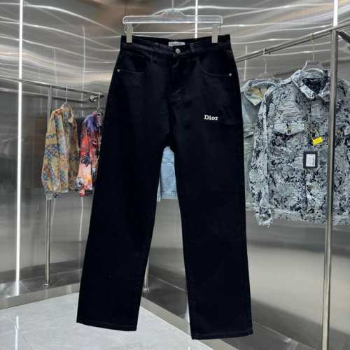 迪奥 25新品 后口袋字母Logo压硅胶牛仔裤！特定最新品牌皮标 重磅单品~私渠稀有臻品 客供五金辅料 进口客供定织牛仔棉布面料,时尚又个性 超级百搭好看的一款