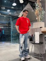 25Ss Bbr蛇年限定新款圆领短袖T恤 选用330克双纱平织棉面料打造 3D立体印花工艺 后领品牌Logo 螺纹针织领口 男女同款 码数 S-2Xl 颜色 黑