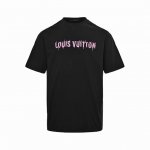 ：160 Louis Vuitton 路易威登 大字母Logo印花短袖 面料采用260克重精梳棉，定制32支2*2螺纹，成衣经过水洗舒适亲肤无异感，定制定染面料