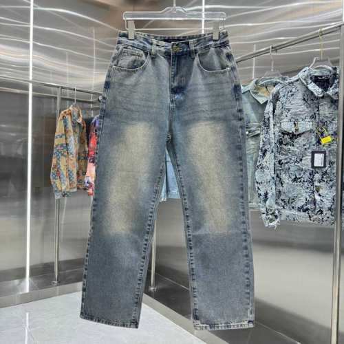 Lv 路易 25新品 后口袋字母Logo压硅胶牛仔裤！特定最新品牌皮标 重磅单品~私渠稀有臻品 客供五金辅料 进口客供定织牛仔棉布面料,时尚又个性 超级百搭好看