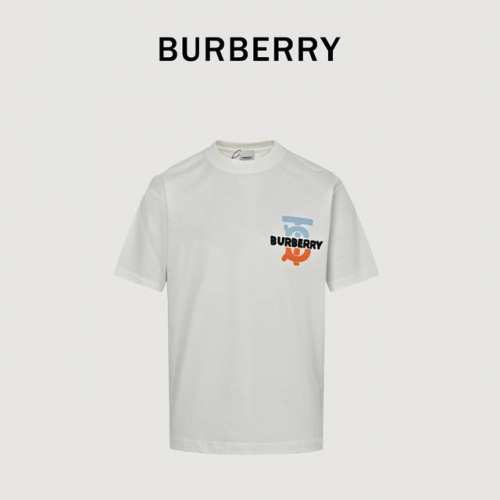Burberry 巴宝莉Bbr经典Tb胸口刺绣Logo短袖T恤 看到这款的短袖真的瞬间被圈粉了，这雾霾色彩字Tb真的是太好看啦，相比彩字Tb那款，这个雾霾色更加