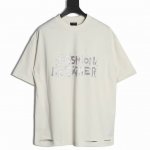 balenciaga 巴黎世家 闪粉英文图案短袖T恤 采用多层印花工艺 凹凸字母 细节无法挑剔，极具档次感与奢华辨识度！三标齐全 版型属于休闲宽松小落肩的版型裁