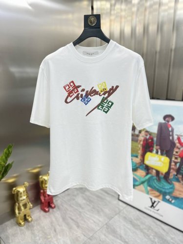 p200Give/纪梵希 2024年春夏新品上新 三标齐全 圆领短袖T恤 好货不用过多介绍 看细节 专柜码数：M-Xxxl 175/140建议L