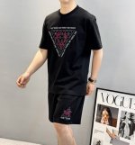 Arc'teryx始祖鸟25S新款潮人套装.男女同款 经典图形烫画视觉冲击力时尚感强 260G纯棉面料柔软舒适 手感舒适透气.微宽松版型.原厂五金质感满满.高级