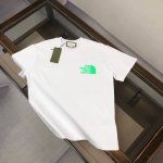 agucci 古驰&北面联名款，2025春夏新品，情侣款T恤，时尚休闲圆领短袖，采用进口原版科技面料，荧光绿印花工艺字母图案Logo，独特设计，档次极高，舒适透