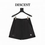 descente 迪桑特 轻薄弹力速干跑步运动健身训练五分短裤 提花面料 适合运动训练 跑步健身 独一无二的款式设计 更贴合身体曲线 运动无拘束 机能户外与城市