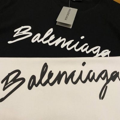 巴黎世家Balenciaga草写Logo字母印花潮流宽松百搭情侣短袖 情侣同款 定织定染一致260G纯棉双纱面料 同缸零色差领口螺纹 四针六线工艺 面料舒适透气