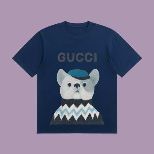 高端品质 Gucci 2025Fall 春夏系列 穿毛衣狗狗短袖T恤 区别普通印花 定织270G32支双纱纯棉面料 宽松版型 男女同款 颜色：白 黑 杏 藏蓝