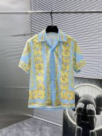 范思哲 Versace 2025Ss新款男士短袖袖 衬衫 衬衣，高端版本！专柜定制面料 透气舒适度高，细节无可挑剔，品牌元素设计理念，体现高品质。手感细腻柔软！