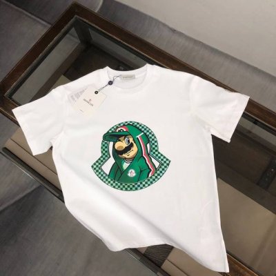 moncler 蒙口 最新款情侣款短袖T恤 品牌新元素图案印花设计 面料上身舒适透气 不僵硬 修身的剪裁 采用高定定制纯棉面料 上身舒适有型 内搭单穿都完全没问