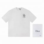 w2639# 迪奥Dior*2025最新款短袖 材质:采用高版本300G双纱精梳棉 尺寸:S M L Xl 颜色:黑色 白色