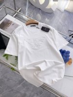 阿玛尼夏季新品，全新工艺，高定面料 玉蚕丝般的丝滑 时尚经典圆领短袖时尚单品设计，更加时尚舒适，高标准定制，上身非常有型，客供辅料，客供进口高档面料质感非常细腻