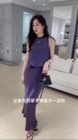 爆款现货大量出高级紫设计感醋酸挂脖双层背心半裙两件套套装 大气 如定制剪裁 垂顺光泽感褶皱肌理松紧腰 紫色 Smlxl