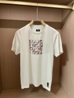 Fendi2025春夏新品双F彩色拼色方块印花短袖T恤；定制100支双股丝光长绒棉面料，从纱线到染色整体工艺流程把控非常严格，抽纱，节点有任何细小的问题都会重做