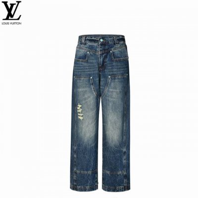 louis Vuitton 路易威登 24Fw 珐琅纽扣水洗磨破工装牛仔裤 Lv本款工装牛仔裤采用水洗做旧工艺和毛边元素 演绎 秋冬时装秀传递的美国西部精神 育