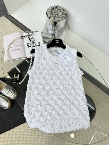25Ss 香家 高定手工坊 单单一个纯手勾工艺就已经让人叹为观止了 纯洁的白色加上自带的浮雕效果 层次和立体感很是高级 1 Size S M L