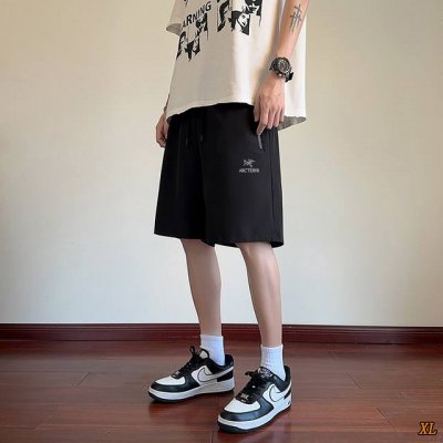 arc’Teryx始祖鸟 独家实拍上新夏季高品质速干短裤薄款速干外穿冰丝五分运动休闲宽松沙滩中裤，本季主打，货源充足，放心主推，高端品质，经典设计，做工出色，经