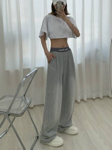 经典灰 黑 蓝三色可选，宽松阔型藏肉显高，慵懒随性出片王 S M L
