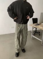 220 Prada 2025Fw 普拉达立领巴恩风哈灵顿短款夹克 满满的美式复古Cleanfit巴恩风 2025独家走秀新款外套 面料采用定制Tr斜纹高定西装面