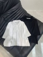 Alex*Wang25春夏新品翻领polo衫短袖T恤 定制Yb棉材质 透气舒适 同色系螺纹拼接图案 质感十足 常规版型裁剪 精致刺绣凸显品牌格调 修身显瘦视觉效