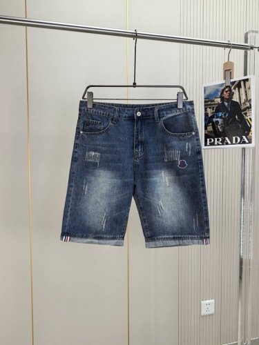 蒙口。2025春夏最新推出男士牛仔裤短裤新品！重工水洗牛仔面料，定制面料和一般牛仔布料比起来，更加柔软舒适！超重工洗水工艺 双工艺洗水 整条裤子，手感舒适，细腻