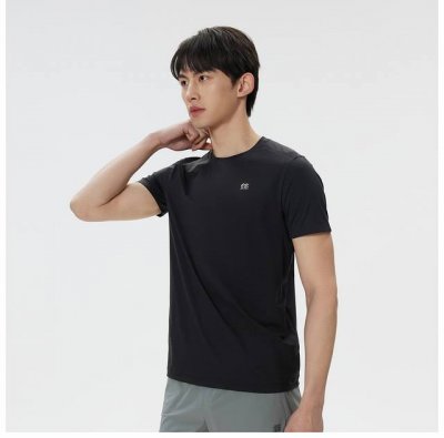 官网上身图！ 跑量款！Kolon Sport可隆T恤短袖夏速干弹力男士接触凉感防晒Upf +圆领上衣 采用抑菌超细珠地速干冰丝弹力面料 手感凉爽，顺滑，细腻，弹