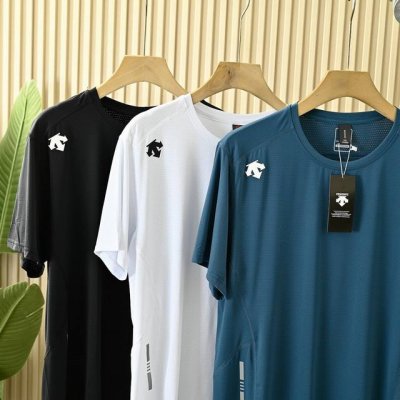 高端品质 自带冰感 迪桑特夏季短袖T恤 速干冰爽 锦纶天丝网孔面料爽滑 舒适 透气 不贴身 ！不变形 经久耐穿 夏季必备爆款！高端品质秒杀低端货 商务休闲皆可！
