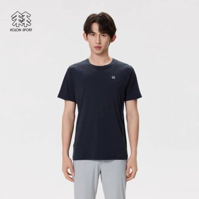 p120 Kolon Sport可隆夏男士圆领短袖吸湿速干T恤亲肤防晒Upf70+上衣T。夏Upf70+防晒抗菌上衣.Kl后字母圆领体恤这款T恤主打功能性与舒适