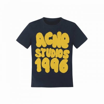 Ac家品牌设计师款涂鸦字母1996印花短袖 女款 短款正肩版型 纯棉260G面料 市场独家高品质 款号：Ac03 尺码：S M L 颜色：白色 黑色 藏蓝色