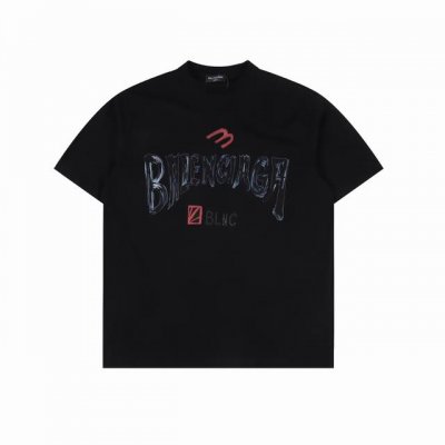 balenciaga 巴黎世家 印花字母短袖T恤 纯棉洗水面料，洗水后300克重左右。柔软亲肤细腻。做工细致，厚度适中。男女同款，宽松版型，时尚减龄百搭。 颜色