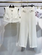 p490 上新——独家高定套装首发 25Ss Chane*独家爆款小香风轻奢高级感马甲阔腿裤两件套装 各大品牌秀场将马甲演绎得摩登又个性 各种Look格外吸睛