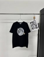 100 超会做联名的Loew*又来了 它又出新花招了！！居然是和Suna Fujita再度联名！！这一次是从月球来到了陆地再去到了海里，遇到了好多可可爱爱的动物
