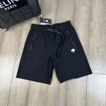 供 descente 迪桑特夏季户外休闲短裤 双侧口袋拉链设计功能性强 裤子显的不会太单调 四面弹黑科技面料 穿上舒适吸汗透气 百搭款 这是一款上身后就不想在脱