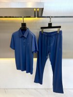 lp、25Ss春夏新品套装Polo短袖+卫裤进口四面弹力速干面料，内里包边走线均匀细致，密而不乱彰显大厂做派。面料，柔软细腻，挺阔舒适。细腻好穿易打理干爽透气不