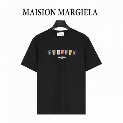 Maisonmargiela 马吉拉 数字咖啡杯印花圆领短袖T恤 重磅精梳260G纯棉双纱面料 3D数码直喷工艺 图案立体清晰 时尚耐看 螺纹定织定染通肩拉条工