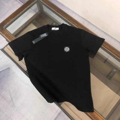 石头岛 Stone Island经典基础款胸前简约徽章刺绣Logo情侣款短袖T恤，绝佳夏季穿搭必备单品 经典百搭永不过时系列，男女同款 情侣可搭 采用260G纯