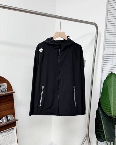 迪桑特 Athletic系列男士连帽外套防晒衣 春夏换季必备宝藏单品 一衣穿三季好咩 防晒衣防晒外套于一体 性价比直接拉满了防晒指数50+认证款！高端品质透气防