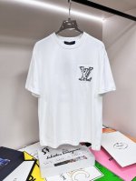主推P220 Lv 独家专供春季新款驴牌时尚休闲圆领短袖，纯棉面料原单工艺高端欧版原单T恤，潮流时尚休闲半袖 透气舒适度高，细节无可挑剔，品牌元素设计理念，体现