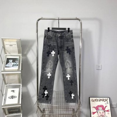 供 顶级版本 Chrome Hearts 克罗心 城市限定火焰黑白贴皮牛仔裤均需要成品水洗后再拆开手工订绵羊皮十字皮再拼接完成 整件工艺多到说不清 柜价30W+