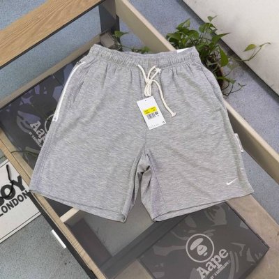 款号：Zz3022 2025新款Nike耐克刺绣钩子图案Logo绣花休闲情侣薄款毛圈短裤五分裤，简约又百搭，无论是搭配活力亮色的T恤，还是低调纯色的上衣，都能轻